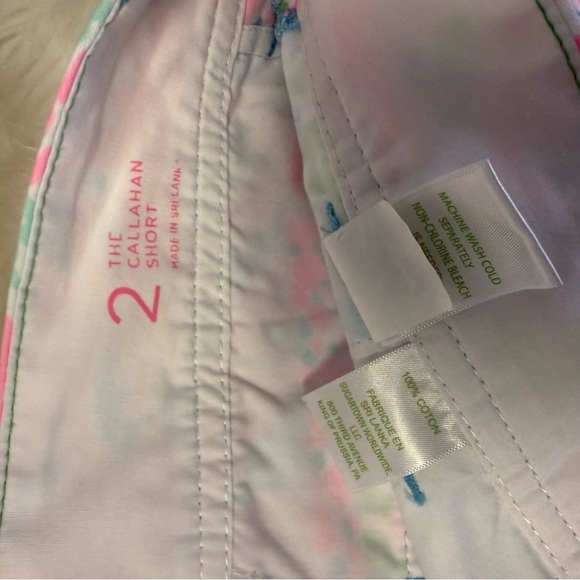 Lilly Pulitzer Callahan Shorts “Let’s Cha Cha” Print Size 2 - Picture 4 of 7